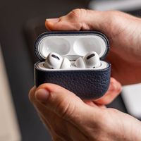 Accezz Echt Leren Case  Apple Airpods 1 / 2 - Donkerblauw