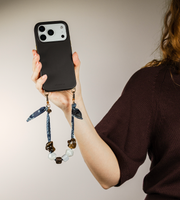 Selencia Rivièra MagSafe Backcover met afneembare haakjes iPhone 12 / 12 Pro - Velvet Black