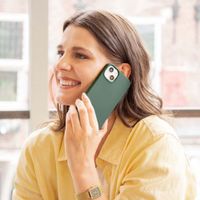 Accezz Liquid Silicone Backcover met MagSafe Apple iPhone 14 / 13 - Cooper Green