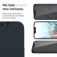 Spigen GLAStR Privacy Screenprotector + Applicator Apple iPhone 13 / 13 Pro
