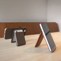Accezz Leren Wallet met standaard - Geschikt voor MagSafe en Qi2 - Coffee Brown