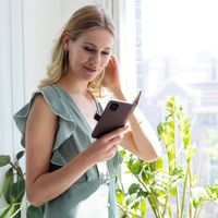 Selencia Echt Leren Bookcase Apple iPhone 12 Mini - Bruin