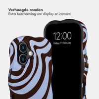 Selencia Vivid Wavy Backcover met MagSafe Apple iPhone 16 - Dream Swirl Chocolate