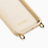 Selencia Rivièra MagSafe Backcover met afneembare haakjes iPhone 12 / 12 Pro - Milky Latte
