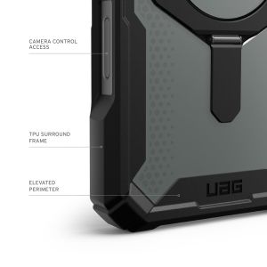 UAG Plasma XTE Backcover MagSafe iPhone 16 Pro - Black / Orange