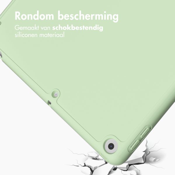 Accezz Smart Silicone Bookcase iPad 9 (2021) 10.2 inch / iPad 8 (2020) 10.2 inch / iPad 7 (2019) 10.2 inch - Lichtgroen