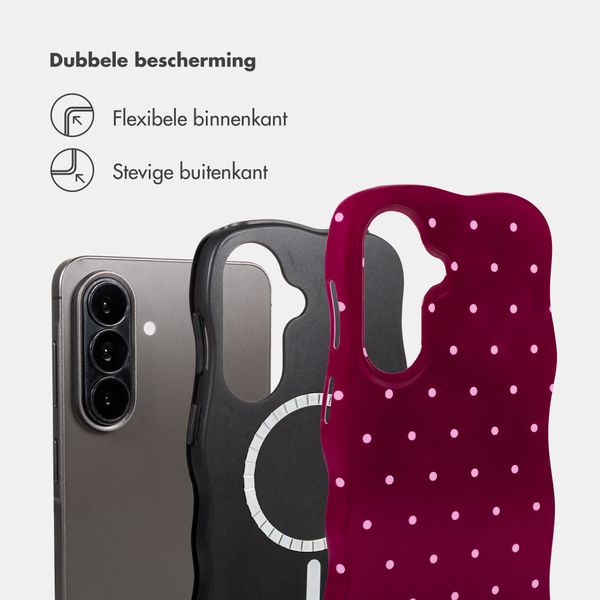 Selencia Vivid Wavy Backcover met MagSafe Samsung Galaxy A57 (5G) - Happy Dots Burgundy