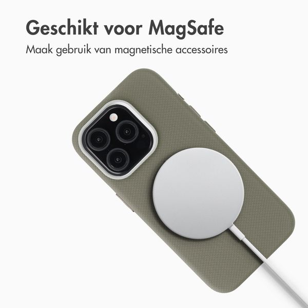 Accezz Mesh Backcover met MagSafe Apple iPhone 15 Pro - Donkergrijs