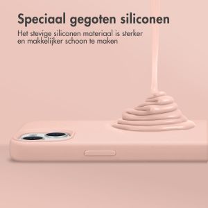 Accezz Liquid Silicone Backcover met MagSafe iPhone 15 Plus - Roze